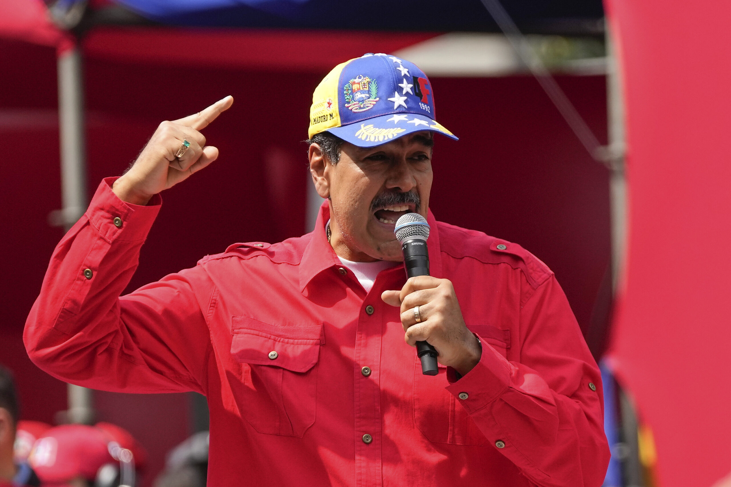 nicolas maduro dictador